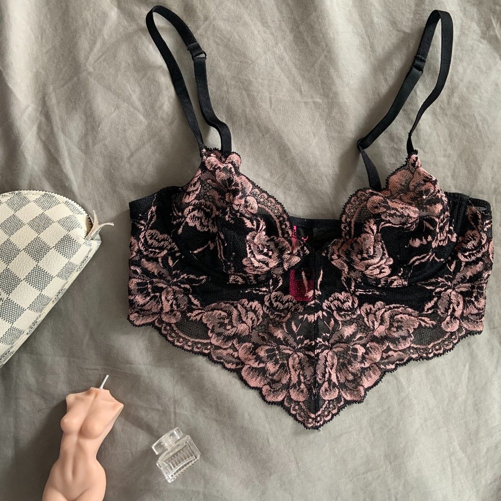 Sexy Scolloped Lace Underwire La Senza Unlined Cups Lingerie Bustier Bra